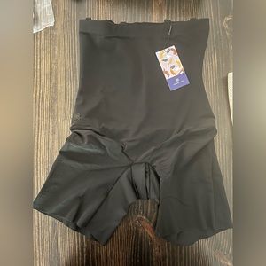 *BRAND NEW* Honeylove SuperPower Shorts